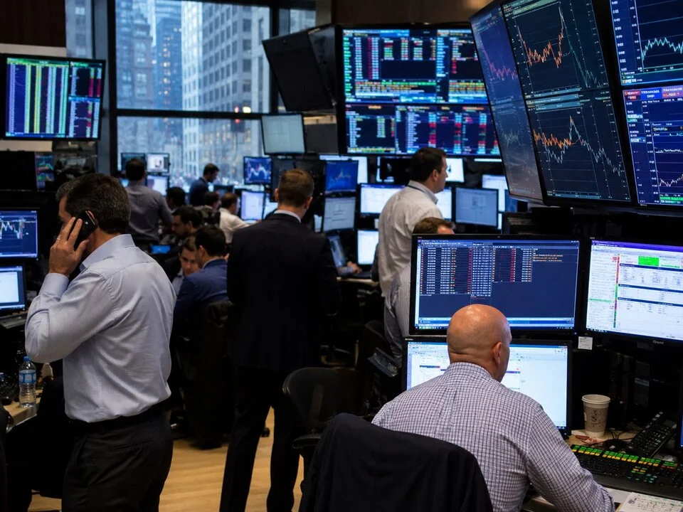 Alphabet refuerza el Dow Jones con su entrada, mientras Verizon pierde protagonismo.