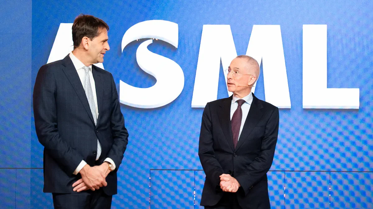 ASML eleva precios de equipos de semiconductores, desafiando a TSMC en el mercado