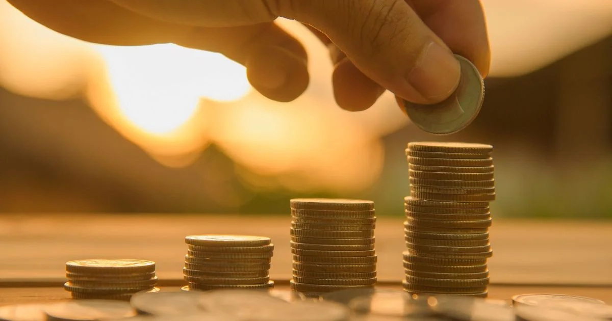 Cuatro pasos prácticos para que los mayores de 65 mejoren sus finanzas personales