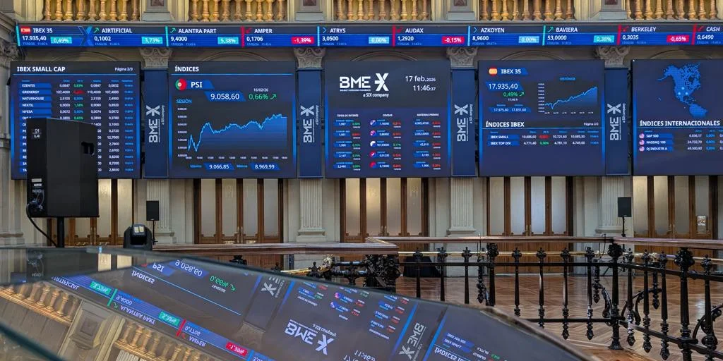 El Ibex 35 marca un récord histórico, pero se estanca por debajo de los 18.200 puntos