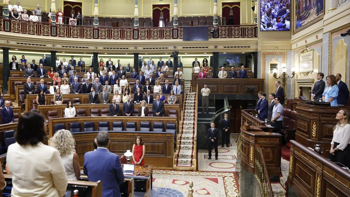 El rechazo del Congreso a la senda de déficit complica la estabilidad económica del país