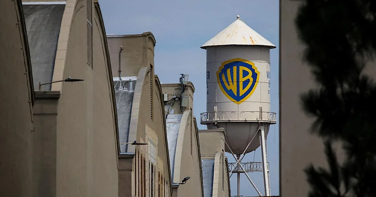 El retraso en la fusión de Paramount y Warner Bros. podría impactar la industria del cine.