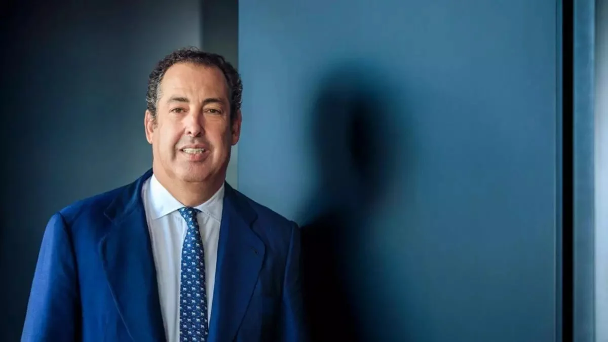 García Carranza liquida casi 4 millones en acciones de Santander, afectando el mercado.