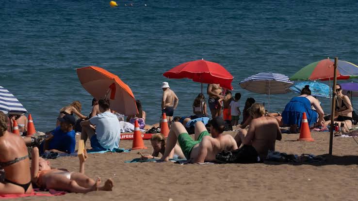 El gasto en vacaciones podría alcanzar hasta 3.000 euros para los que ganan 30.000 anuales