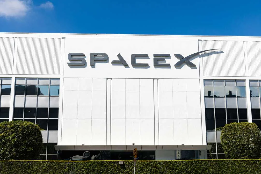 Inversores analizan los riesgos ocultos y la valoración de SpaceX en el mercado actual