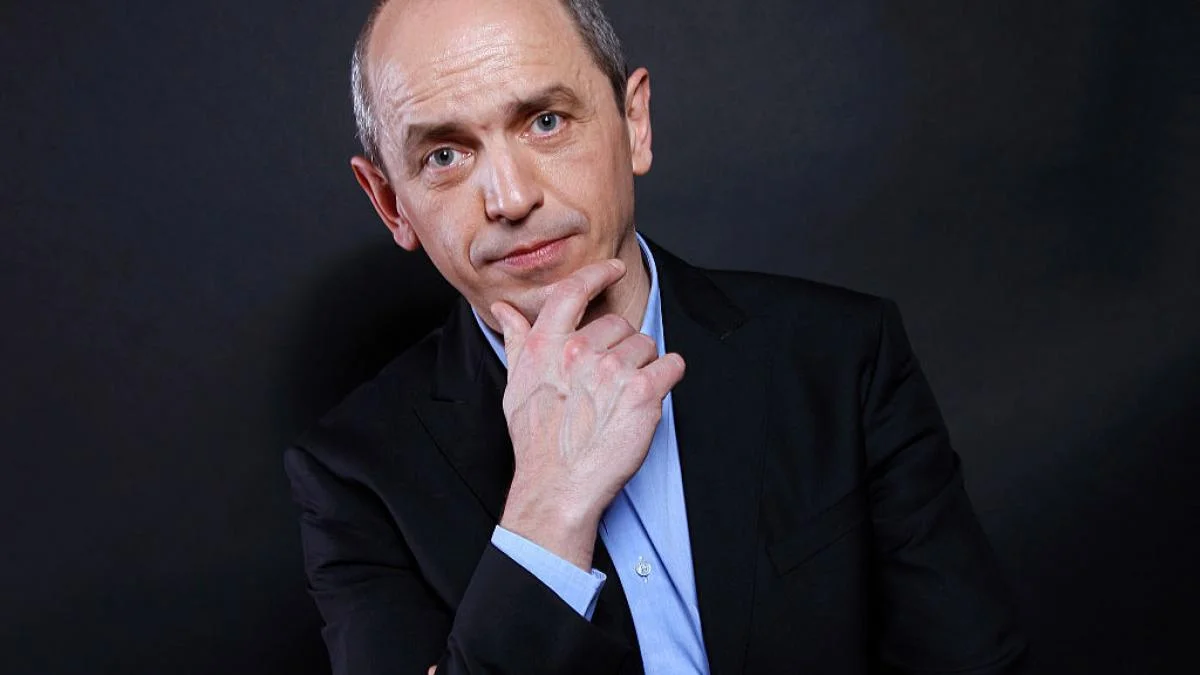 La desigualdad se agrava: el economista Larrouturou critica 40 años de bajadas fiscales a empresas