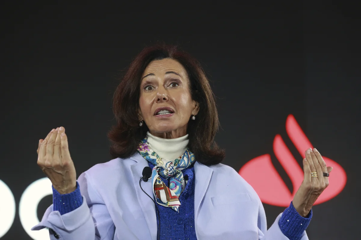 La estrategia de comisiones de Santander asegura la estabilidad financiera en Polonia