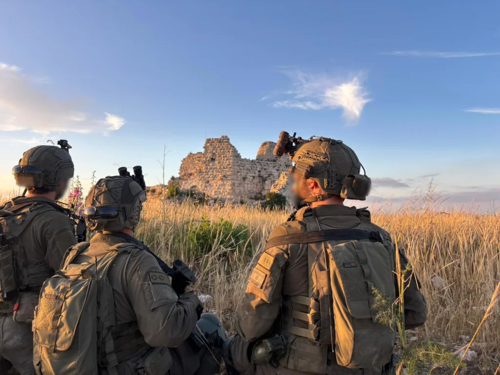 La guerra en Irán se intensifica con la histórica toma de un castillo medieval