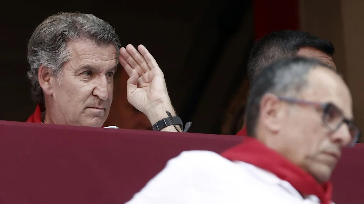 La oposición intensifica críticas al plan de bajas de Feijóo en plena campaña electoral
