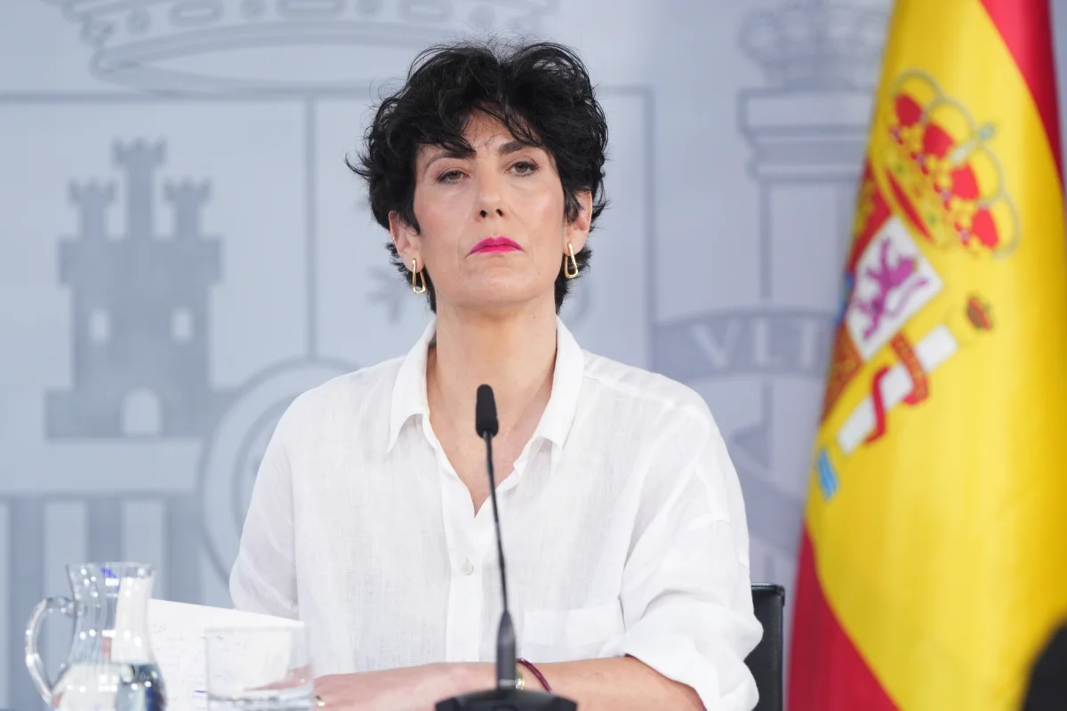Las familias con hijos enfermos exigen cambios urgentes a Elma Saiz para mejorar su situación