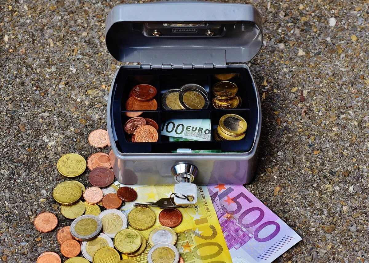 Los ahorradores tienen horas para aprovechar el depósito del 4 % TAE antes de su cierre
