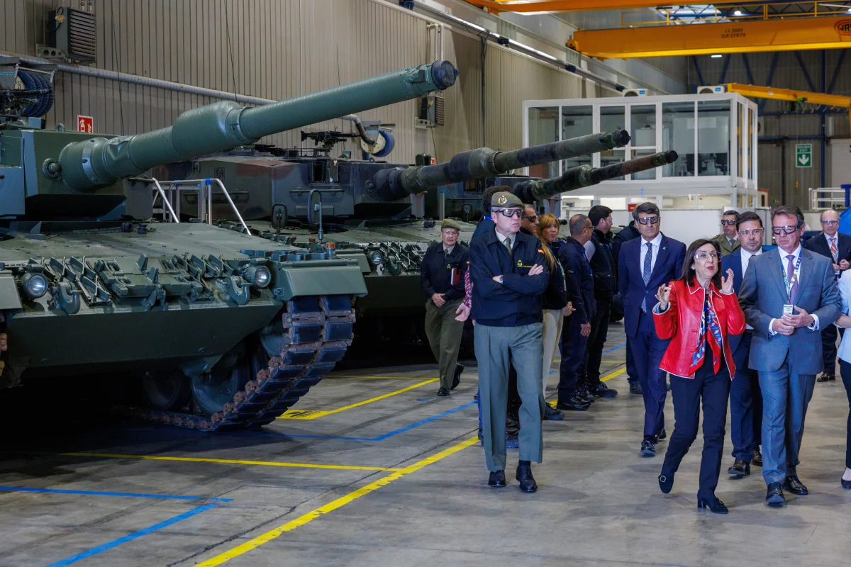 Los contratistas de defensa se benefician del reinicio de pagos a Santa Bárbara por Leopard y obuses