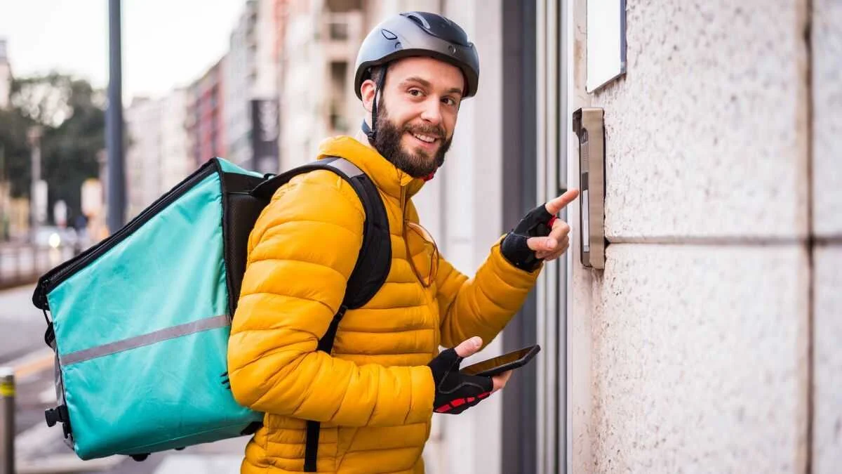 Los repartidores autónomos deben adaptar su equipamiento para cumplir con nuevas normativas antes de octubre