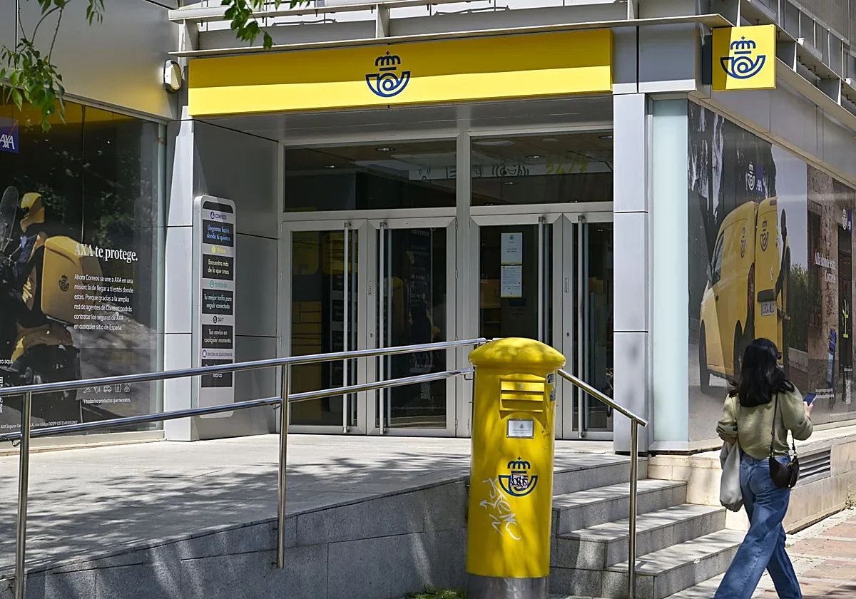 Los trabajadores de Correos alertan sobre la reducción del 33% de su plantilla en una década