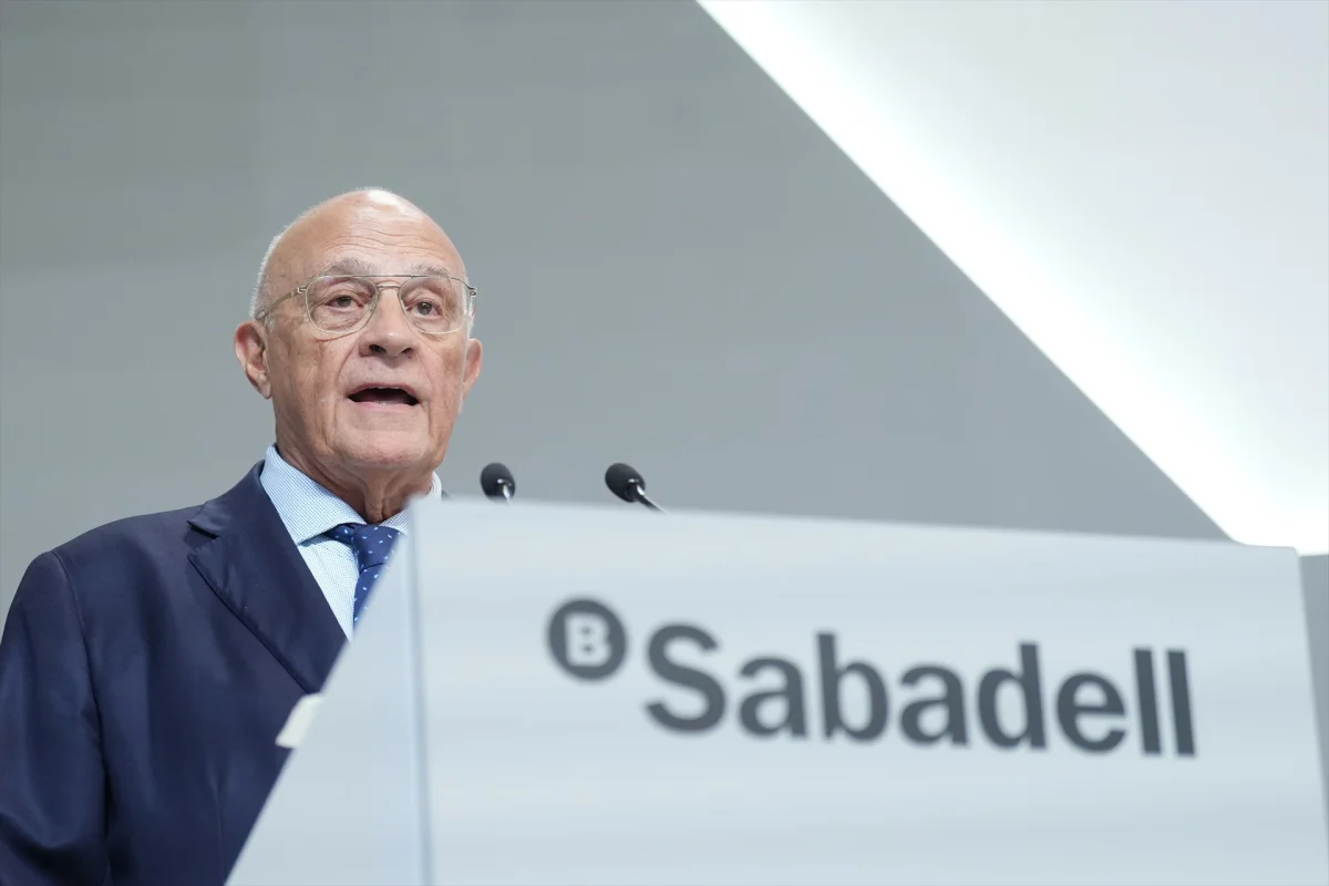 Sabadell alcanza beneficios récord que impulsan su estrategia de expansión en el mercado