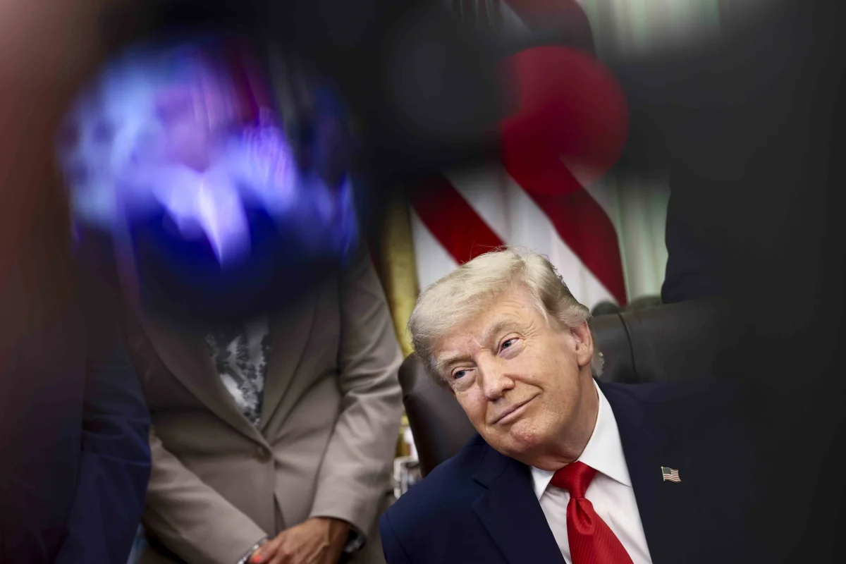 Trump anticipa apertura del estrecho de Ormuz: impacto inmediato en el mercado petrolero
